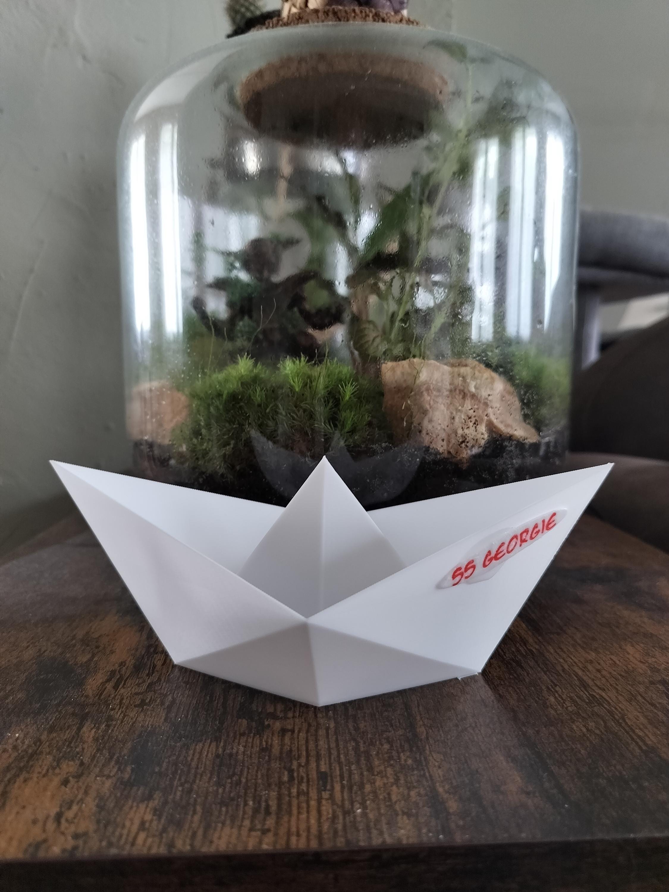 Bateau SS Georgie – Réplique Film « Ça » (It) – Déco Horreur & Cosplay