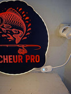 Light Box Pêche à la Carpe Imprimée en 3D – Déco LED Murale & Bureau pour Pêcheur