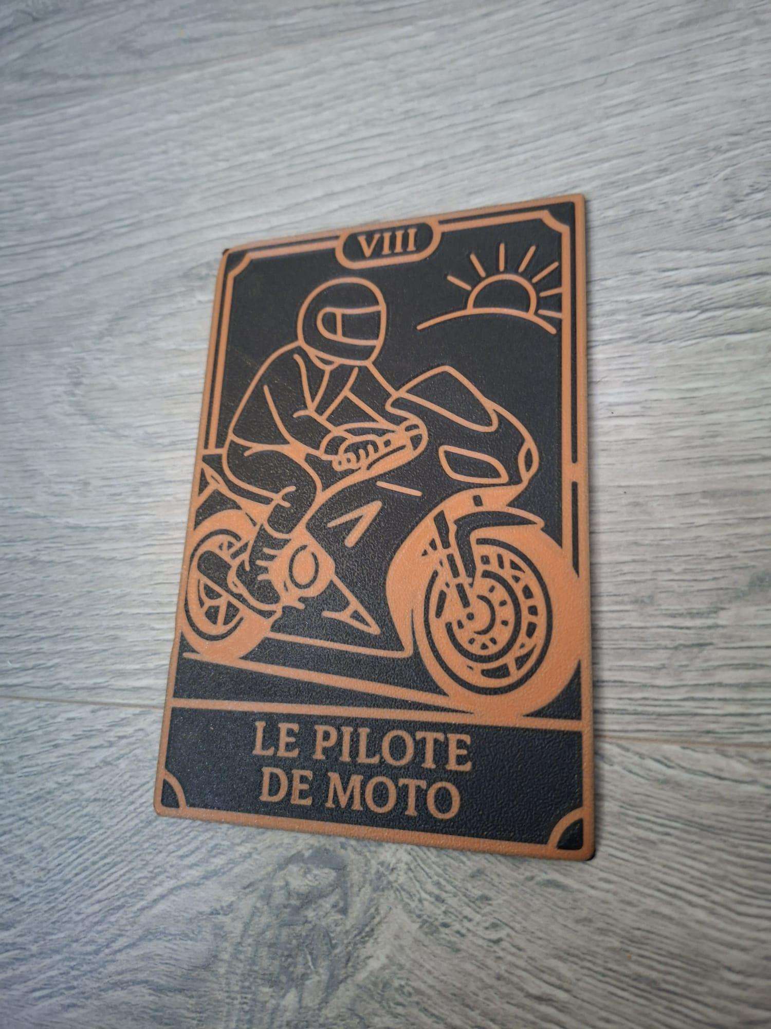 Carte Tarot "Le Pilote de Moto" - Tarot des Métiers Cuivre & Noir - Déco Biker