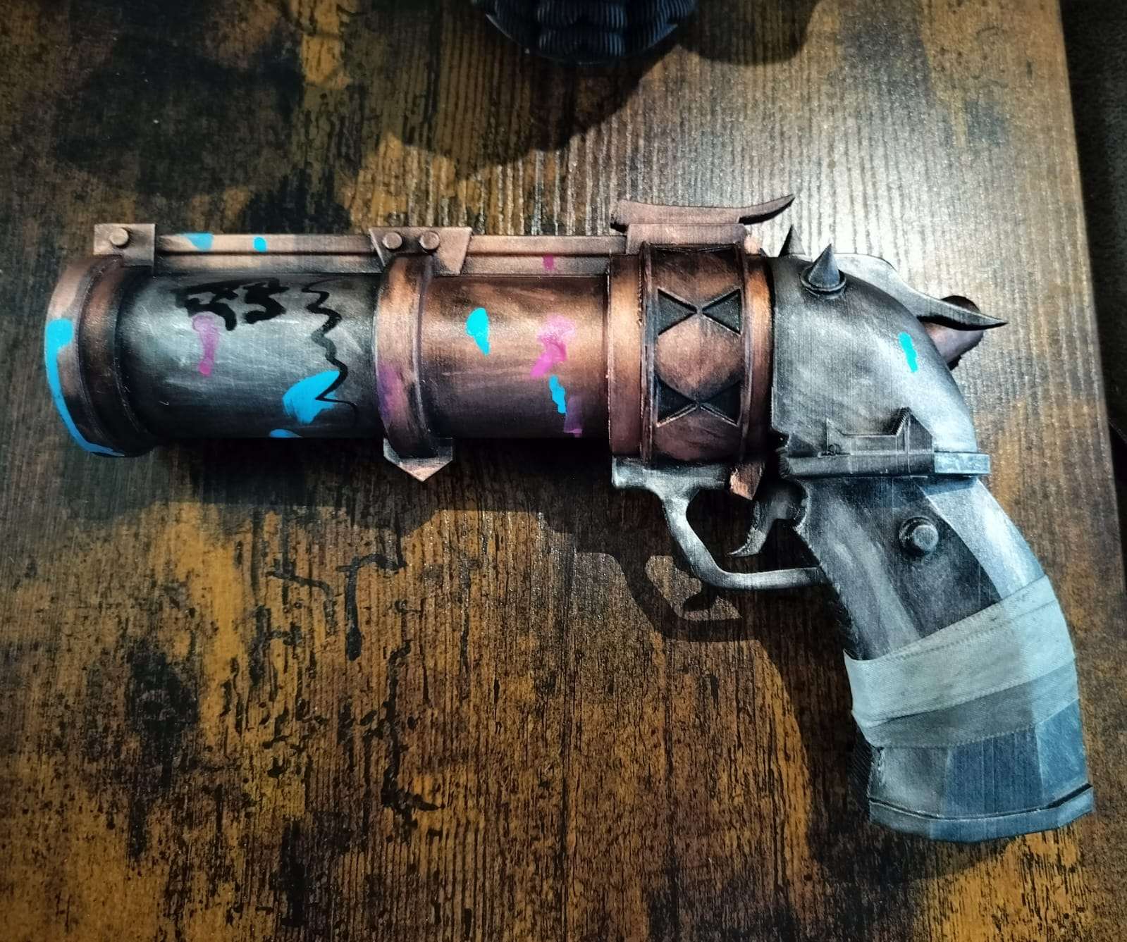 Zapper de Jinx - Arcane Cosplay Peint à la Main