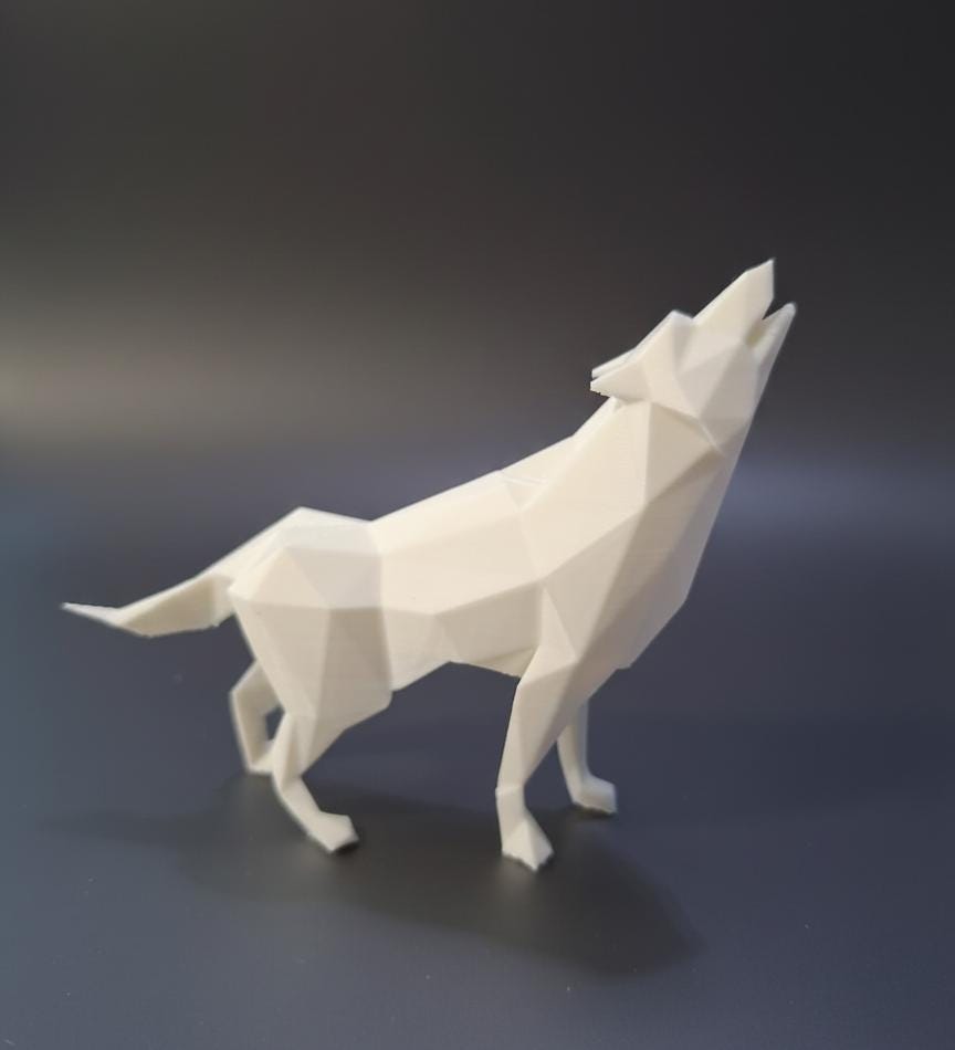 Sculpture Loup Low Poly 3D - Statue Sauvage Géométrique